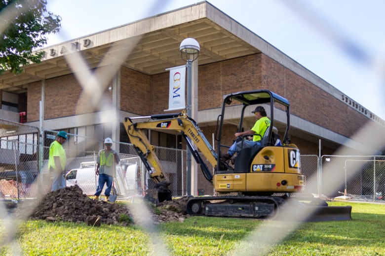 Construction on COM grounds